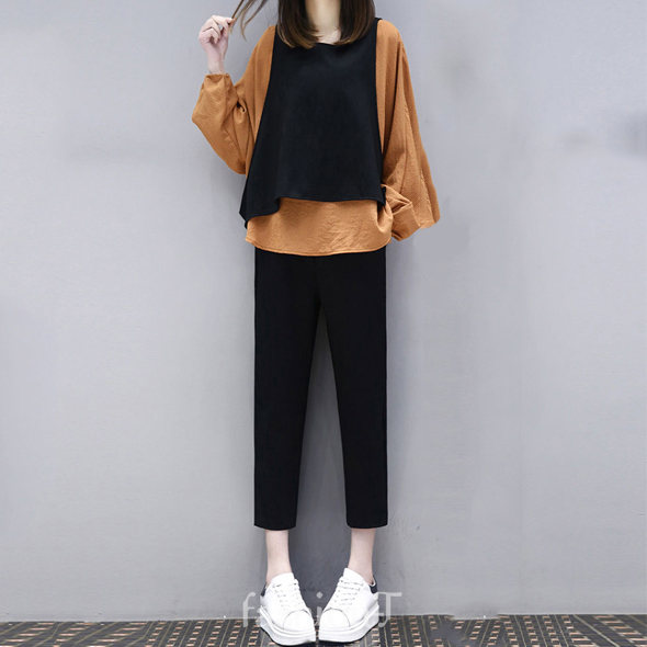 オレンジ/Tシャツ+ブラック/カジュアルパンツ
