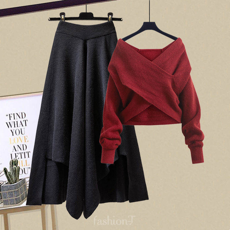 レッドセーター+ブラック/スカート