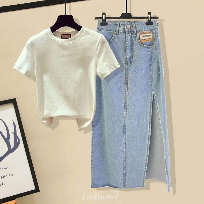 ホワイト/Tシャツ+ライトブルー/スカート